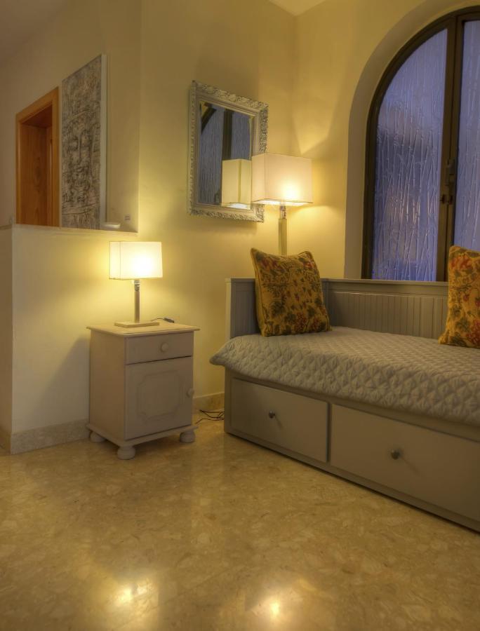 Large And Bright Apartment In The City Centre Goslm-2 Sliema Kültér fotó