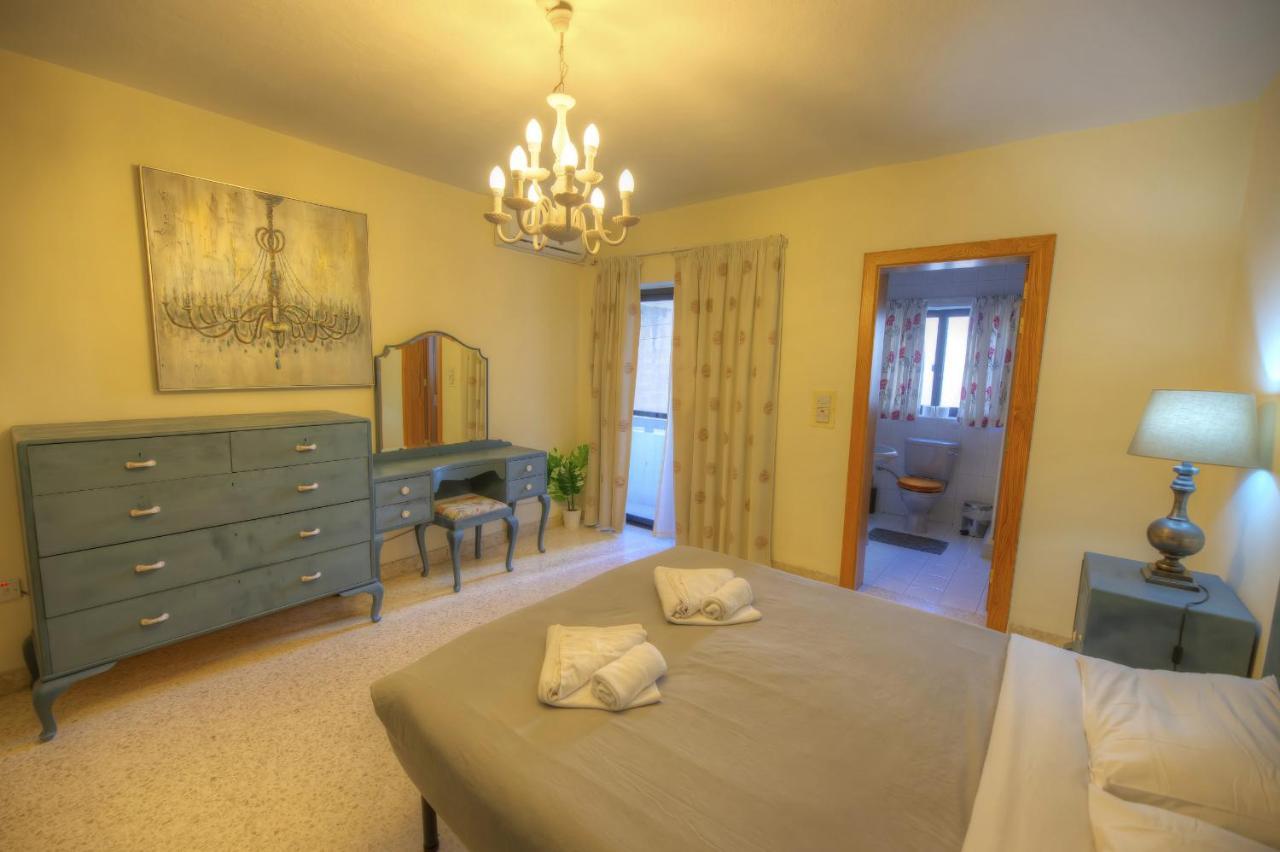 Large And Bright Apartment In The City Centre Goslm-2 Sliema Kültér fotó