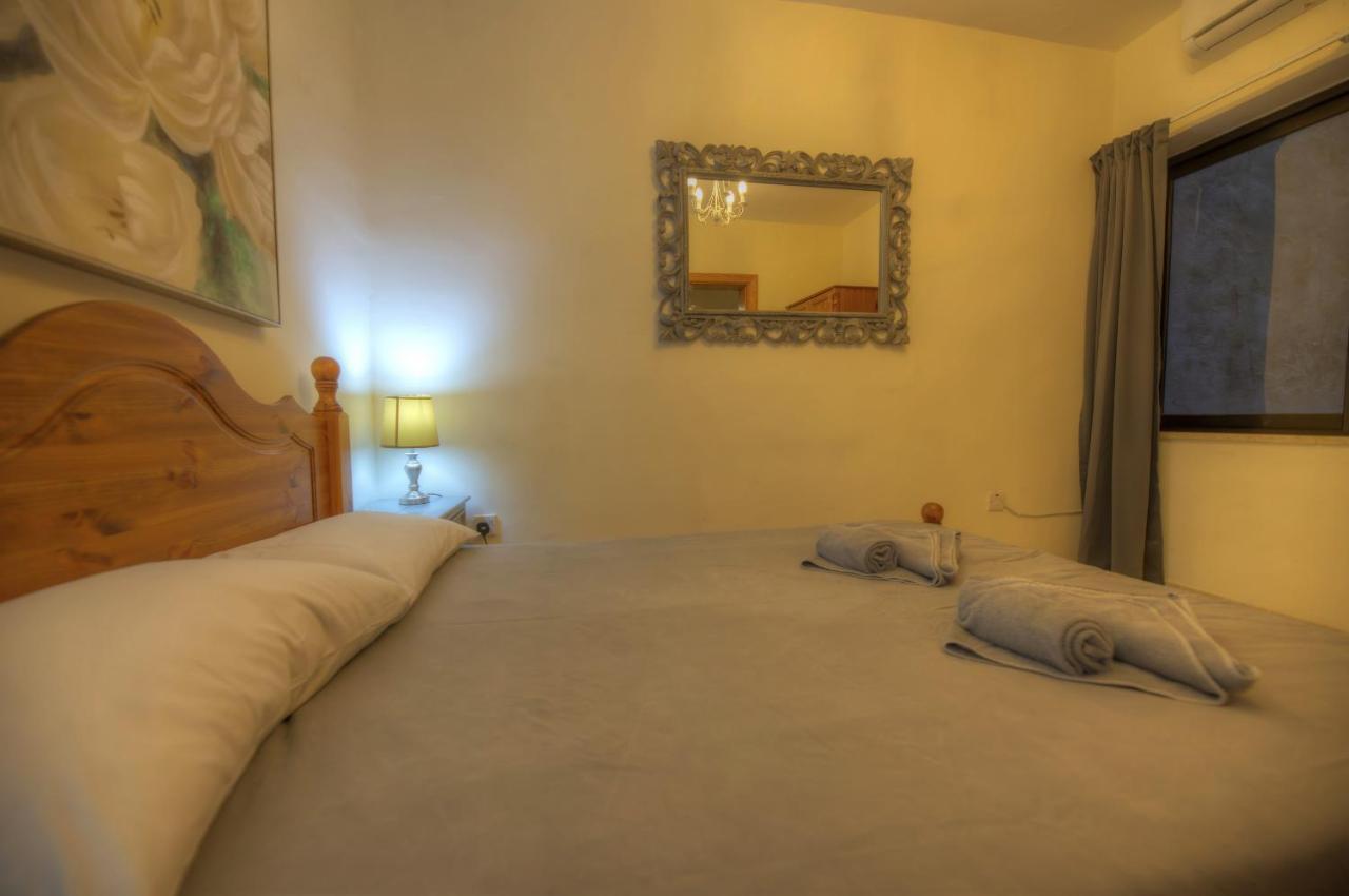 Large And Bright Apartment In The City Centre Goslm-2 Sliema Kültér fotó